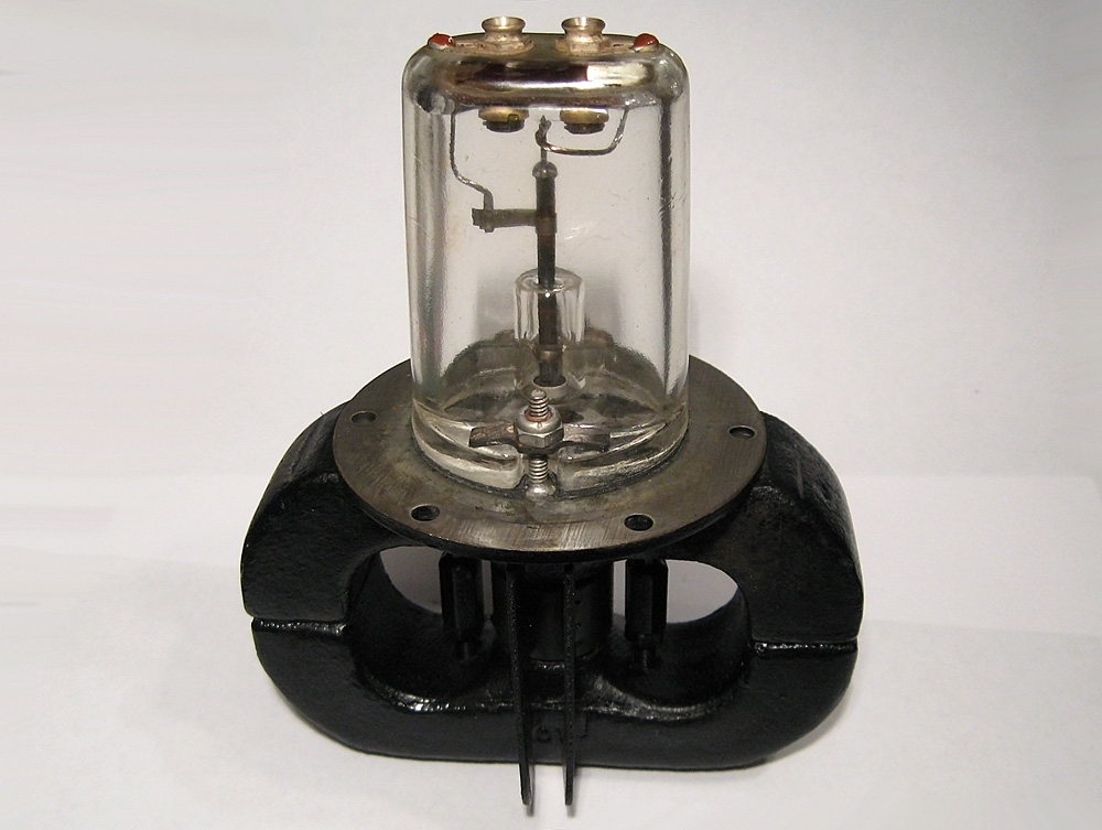 Raytheon 2J56 Magnetron Tube