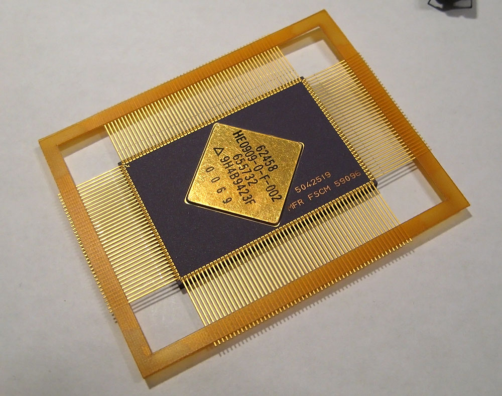 FSCM HE0909 Integrated Circuit