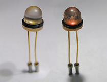 Early Green & Red LEDs (Unknown Mfr.) 