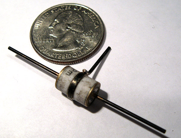 Gas-Filled Cermet Lightning Arrestor 