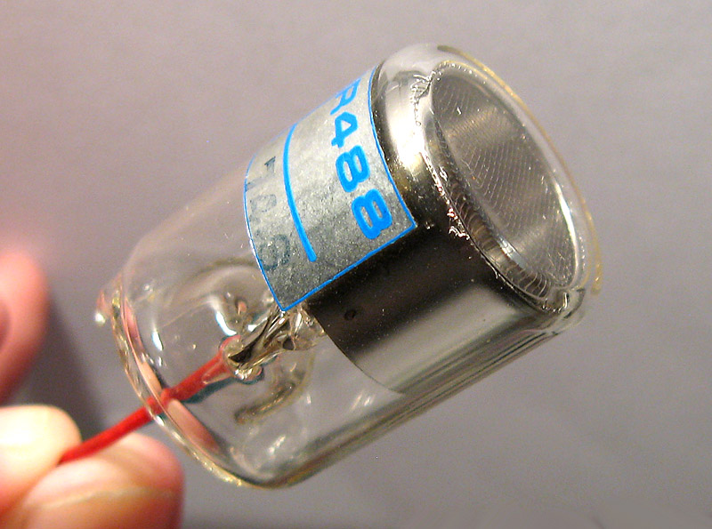 Hamamatsu R488 Photocell Tube