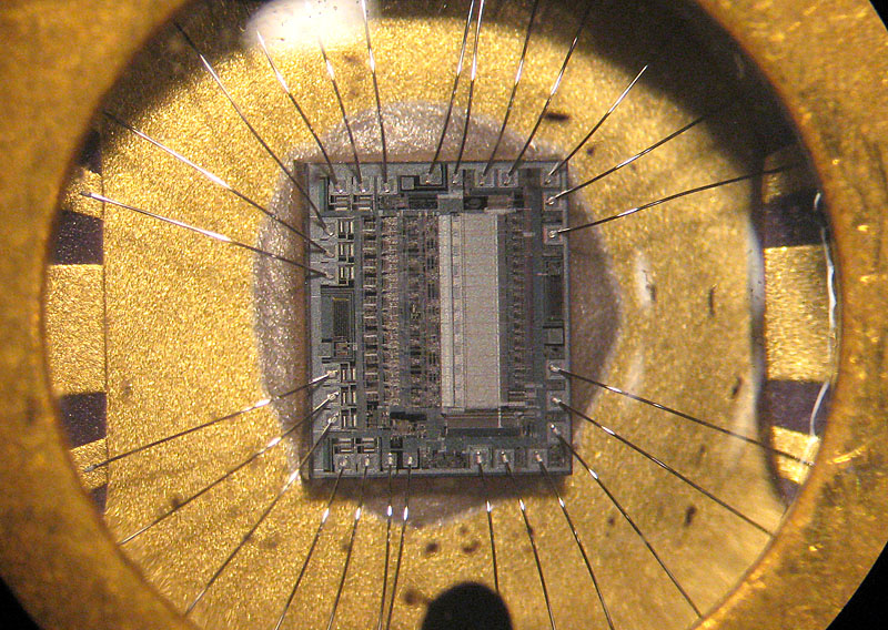 Cypress 22V10B Die Photo